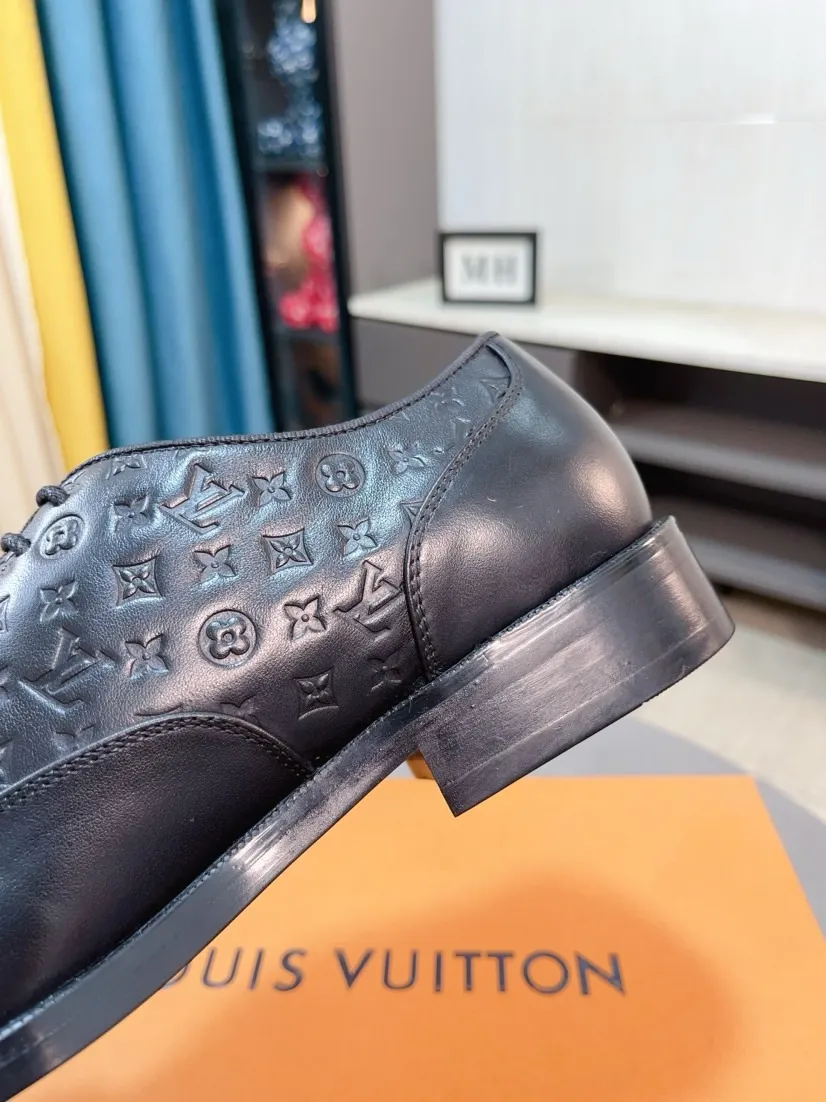 Men's shoes 💰540🌹🌹 [LV] Louis Vuitton's popular casual leather shoes 🎖Fashionable and elegant 🎖🎖Material: Original imported cowhide open edge beads, washed cowhide leather lining, original molded rubber outsole, high-end and classy, ​​elegant quality, instantly transforming into a handsome man ❤❤Standard\nNumber of sizes: 39-44, 38 45 46 customized